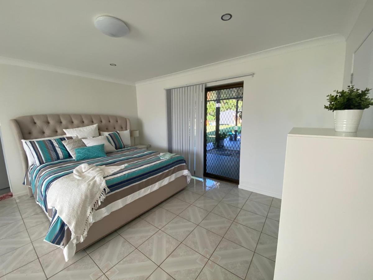 Ark Accommodation Glass House Mountains Exteriör bild